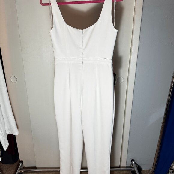 BEBE Bright White Crepe V Notch Jumpsuit Size 6 S/M NWT ($129) - Picture 5 of 9
